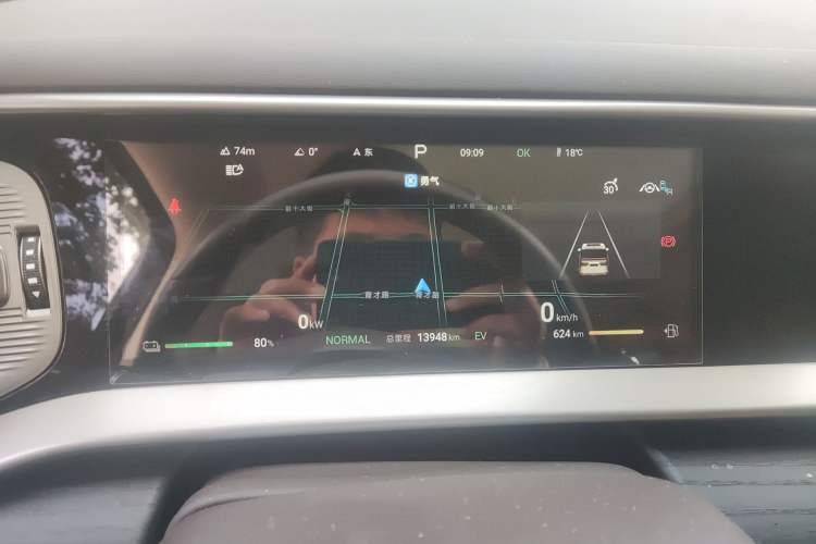 Used Denza D9 2024 DM-i 980 Four-Wheel Drive Prestige Model