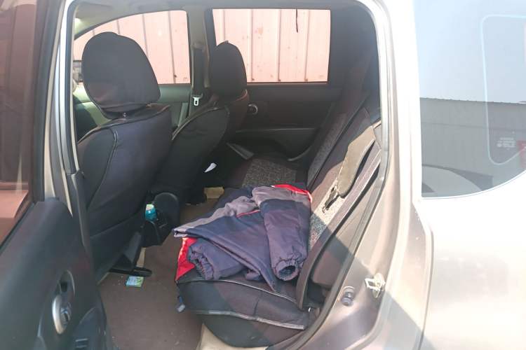 Used Nissan Livina 2013 1.6XE Manual Comfort Edition Left Rear Seat