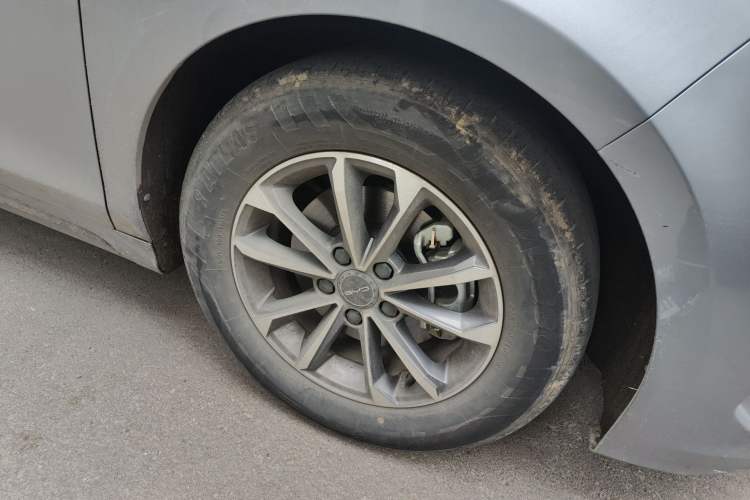 Used BYD Destroyer 05 2024 HONOR Edition DM-i 55KM Luxury Model Right Front Wheel Hub
