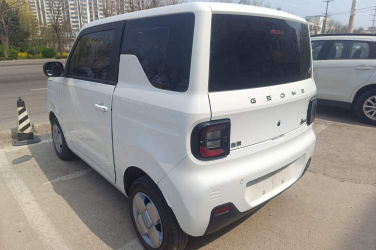 Used Geely Galaxy Panda 2024 Panda Mini 200km Endurance Bear
