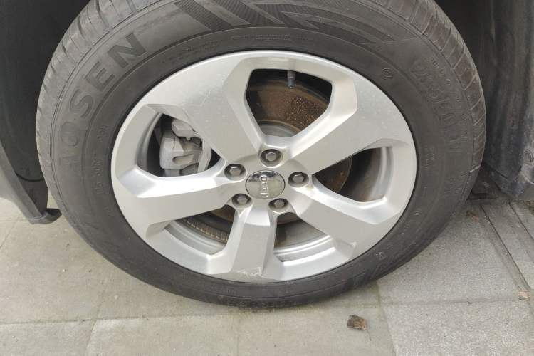 Used Jeep Compass 2019 220T Automatic Family Edition
