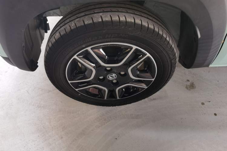 Used Dongfeng NAMMI EX1 2021 Quality Edition Left Front Wheel Hub