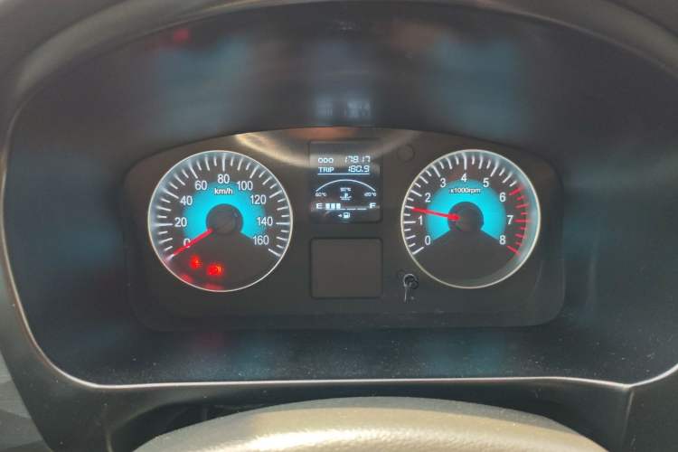 Used Jinbei Gold Hiace 2023 1.5L Passenger Vehicle Engineering Lion 5/6/7 Seater Instrument Cluster