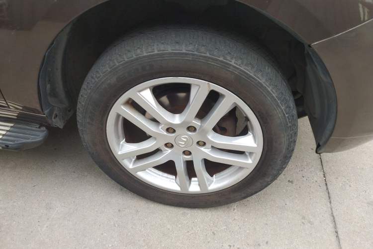 Used Huatai Boliger 2013 1.8T Automatic Two-Wheel Drive Zhihui Edition Right Front Wheel Hub