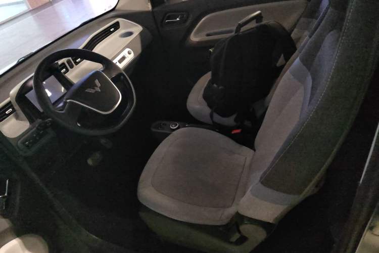 Used Wuling Hongguang MINIEV 2021 Macaron Premium Model – Lithium Iron Phosphate Left Front Seat