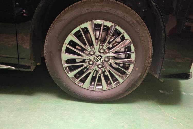 Used Toyota Alphard 2021 Dual-Motor 2.5L Premium Edition Right Front Wheel Hub