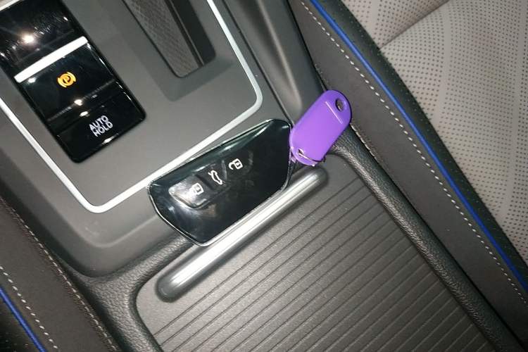 Used Volkswagen Golf 2025 300TSI R-Line Vehicle Key