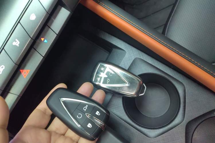 Used CHANGAN UNI-V 2022 1.5T Prestige Version Vehicle Key