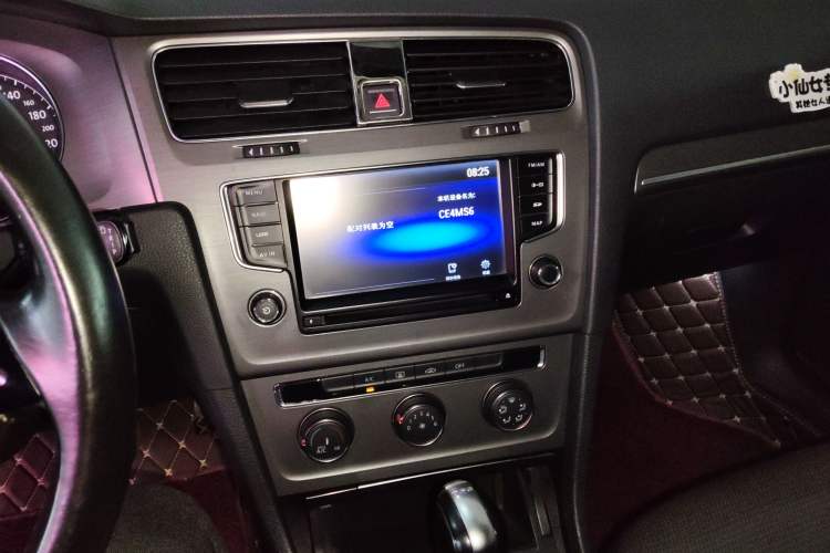 Used Volkswagen Golf 2015 1.4TSI Automatic Comfort Model
