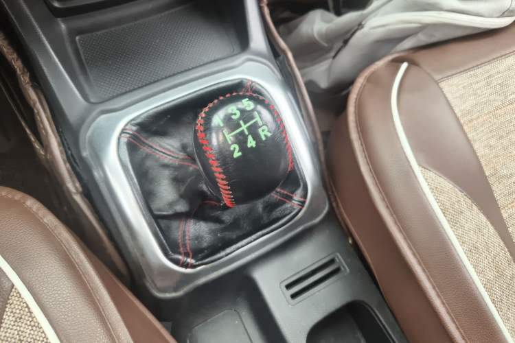 Used CHANGAN OSHAN X70A 2018 1.5L Manual Luxury Model Gear Lever