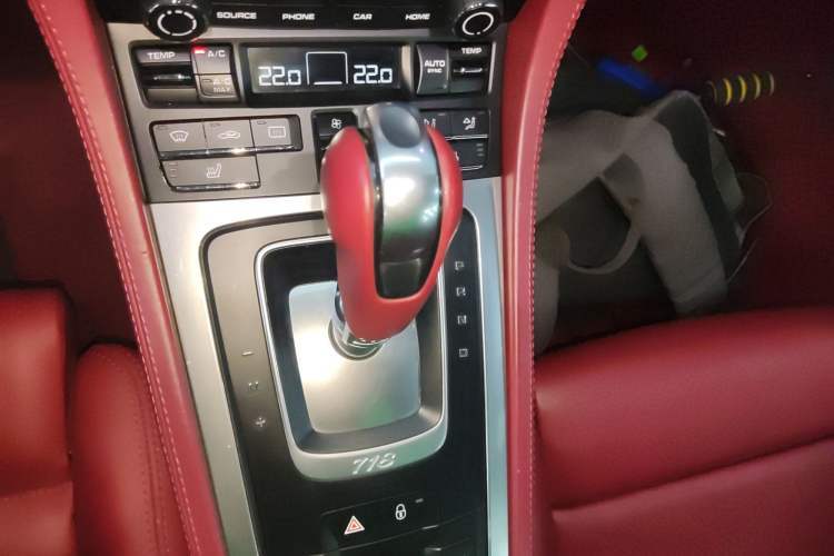 Used Porsche 718 2018 Cayman 2.0T
