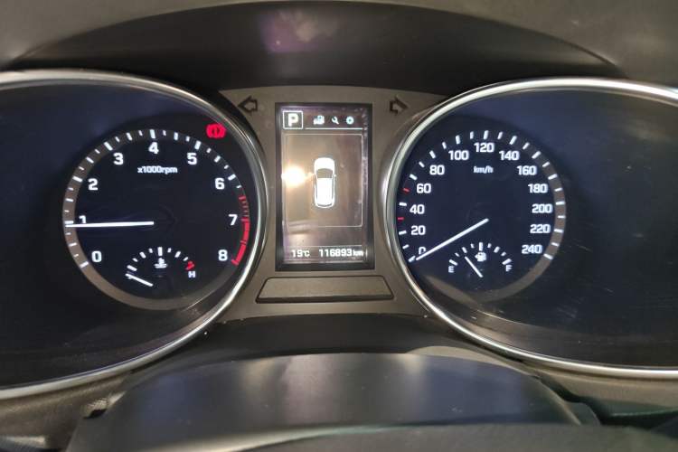 Used Hyundai Santa Fe 2017 2.4L Automatic Two-Wheel Drive Smart Version 5 Seats Instrument Cluster