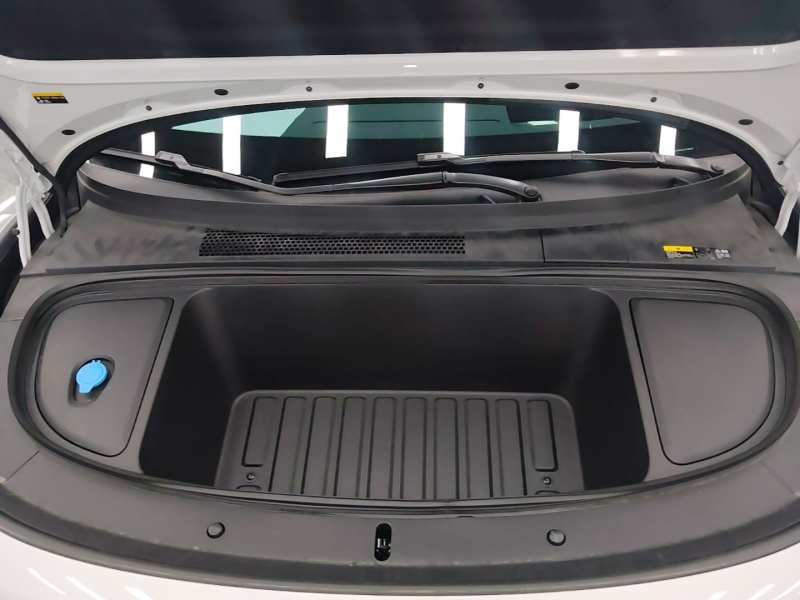Used Li Auto i6 2025 Model Four-Wheel-Drive Standard Type — 19