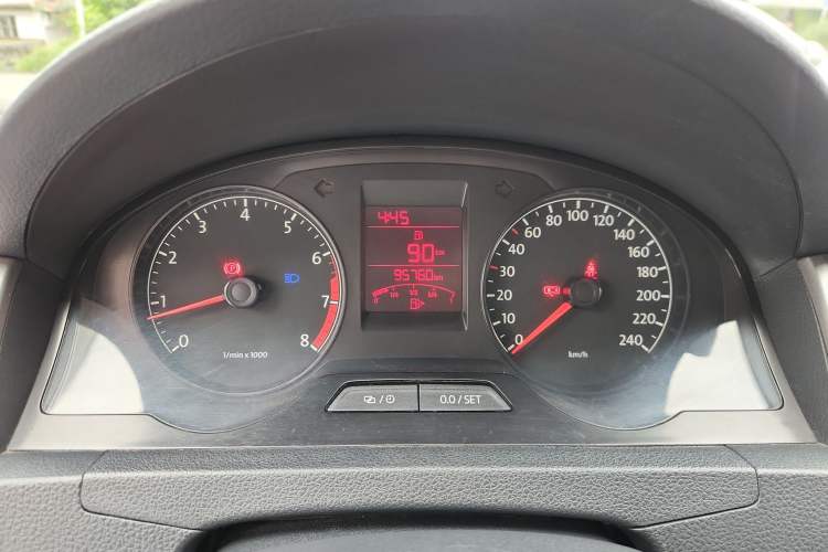 Used Volkswagen Santana 2015 1.6L Manual Comfort Edition Instrument Cluster