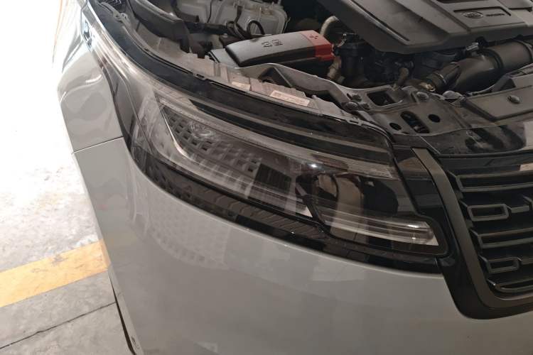 Used Land Rover Range Velar 2024 Dynamic SE Right Front Headlight