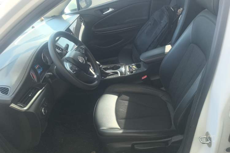 Used Buick Verano 2019 Sedan 20T Dual-Clutch Leading Model Left Front Seat