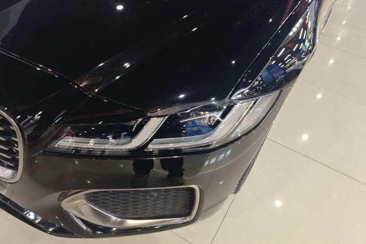 Used Jaguar XFL 2021 XFL 2.0T P250 Two-Wheel-Drive Luxury Deluxe Edition
