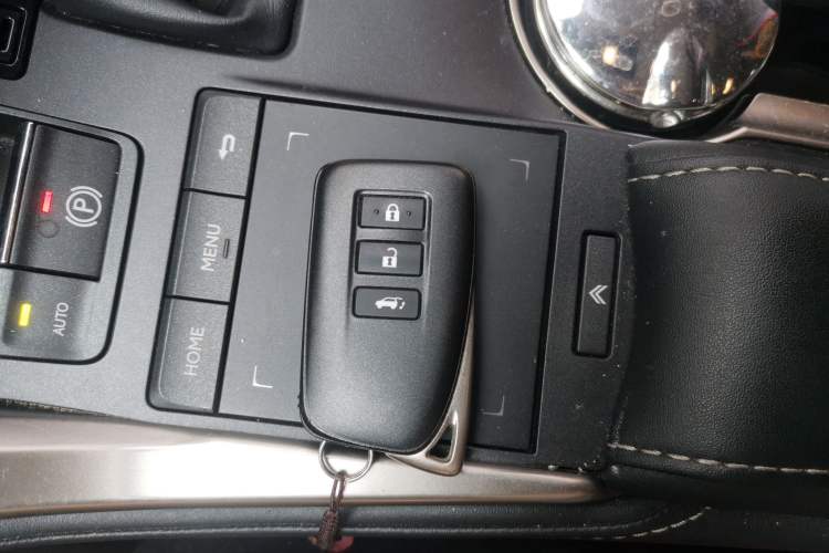 Used Lexus NX 2020 200 All-Wheel Drive Fēngshàng Version China VI Standard Vehicle Key