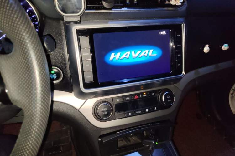 Used Haval H6 Coupe 2017 Red-Label 2.0T Automatic Two-Wheel Drive Urban Model
