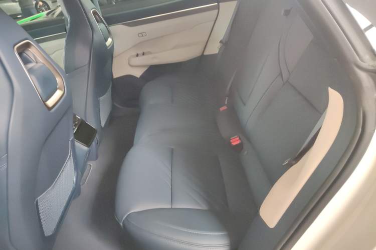 Used Zeekr 001 2025 WE Edition 100 kWh Rear-Wheel Drive
