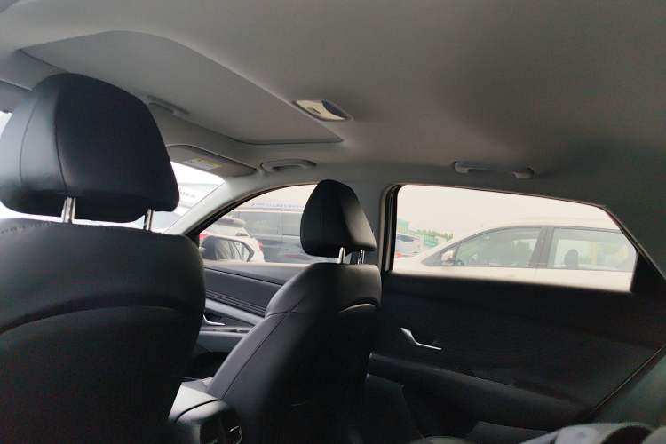 Used Hyundai Elantra 2021 1.5L CVT TOP Flagship Edition Headliner