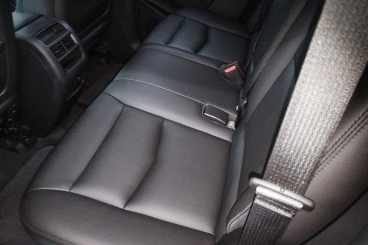 Used Cadillac XT5 2018 25T Tech Model