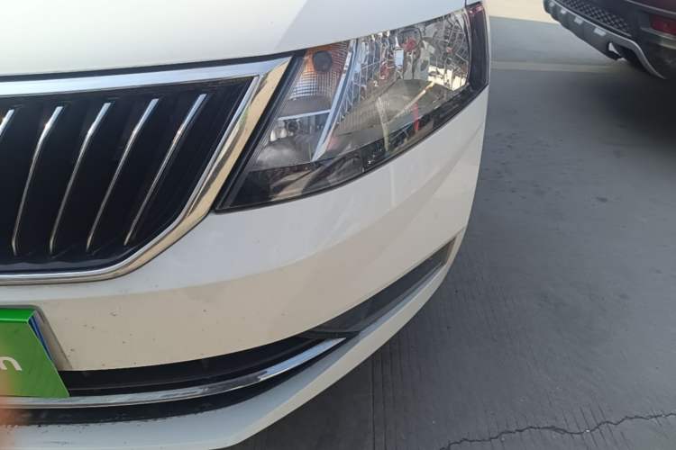 Used Skoda Rapid 2019 1.5L Automatic Comfort Edition China VI Standard Left Front Headlight