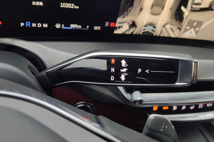 Used Cadillac XT5 2025 2.0T Platinum Edition
