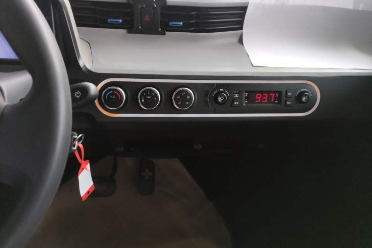 Used Wuling Hongguang MINIEV 2021 Macaron Fashion Model Lithium Iron Phosphate Audio And AC Panel