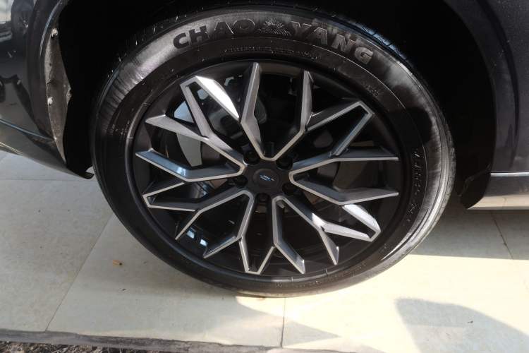 Used Oshan Z6 2023 Blue Whale 1.5T DCT Smart-Led City Edition
