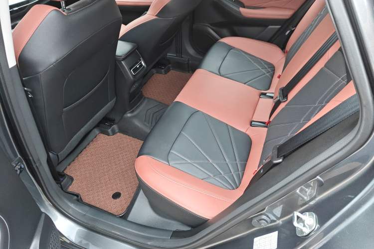 Used CHANGAN Eado 2023 Changan Edition PLUS Blue Whale NE 1.4T GDI DCT Prestige Version Left Rear Seat