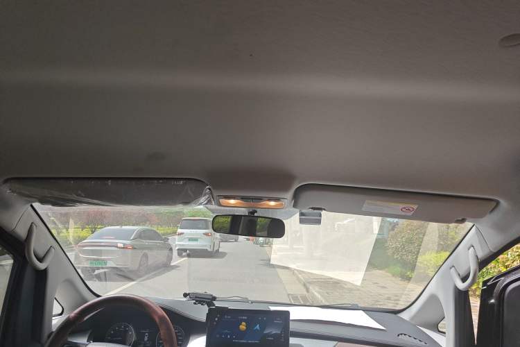 Used JAC Refine M3 2023 1.5T 7/8-Seater Smart Connectivity Version
