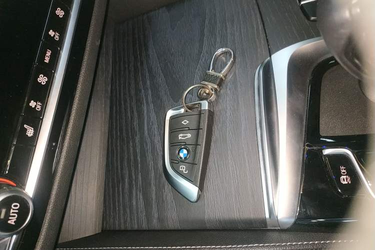 Used BMW 5 Series 2022 Restyled 530Li Leading Edition M Sport Package