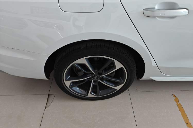 Used Audi A4L 2024 40 TFSI Fashion Dynamic Model