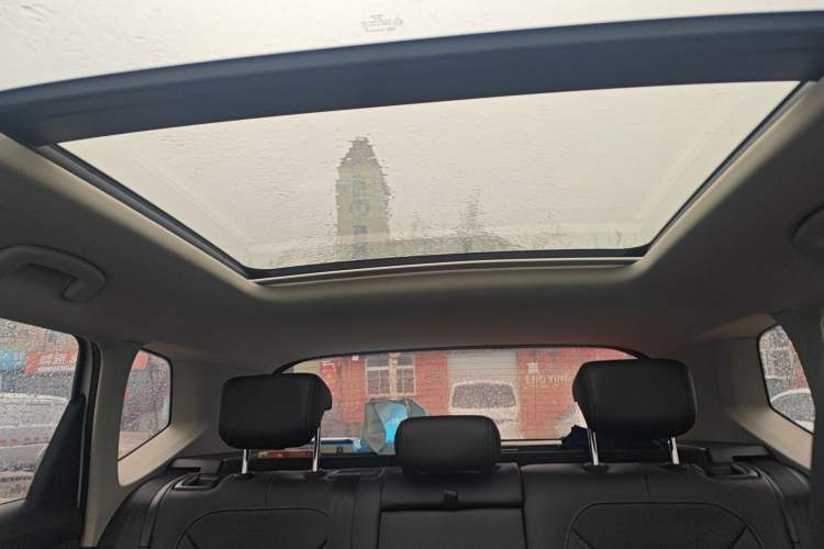 Used Volkswagen Tharu 2022 280TSI Two-Wheel Drive Comfort Edition
