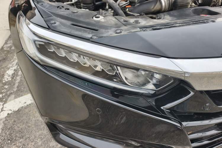 Used Honda Accord 2018 260TURBO Luxury Edition China VI Right Front Headlight