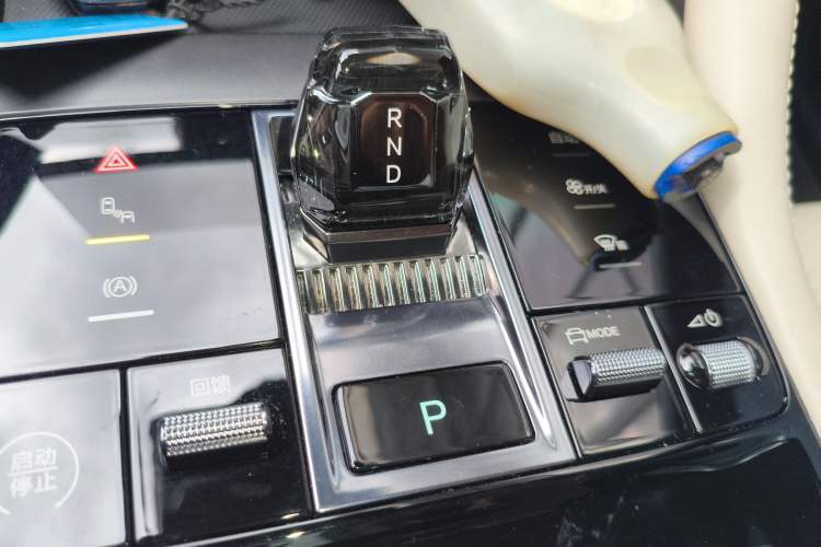 Used BYD Song PLUS New Energy 2025 EV 520km Premium Version Gear Lever