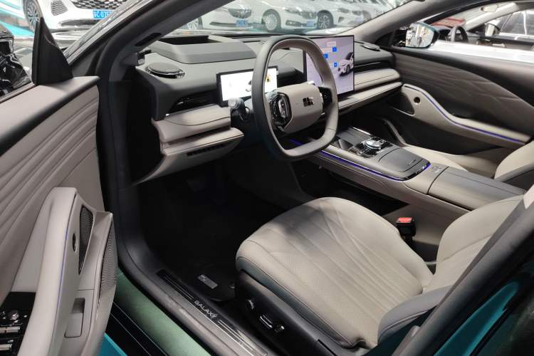 Used Geely Galaxy 8 2025 130km EM-P Starship Edition
