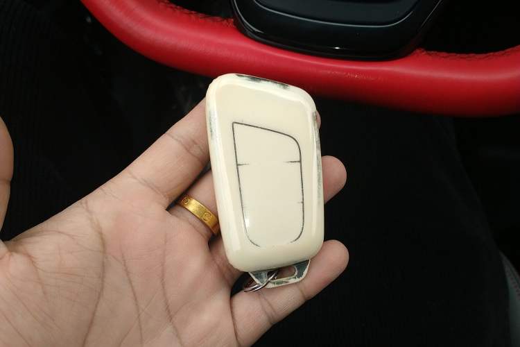 Used Chery Little Ant 2022 Sweet Pink Edition Full Sugar Version Lithium Iron Phosphate 29.2 kWh 30 kW 301 km