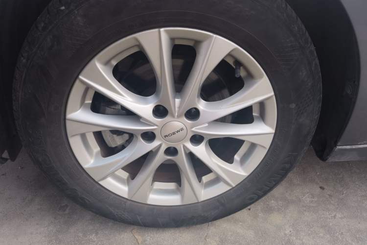 Used Roewe i5 2023 1.5L Manual Comfort Edition

