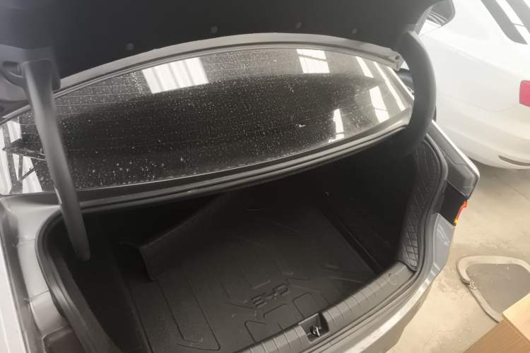 Used BYD Qin PLUS 2023 Champion Edition DM-i 55KM Leading Model Trunk