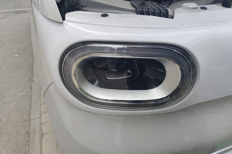 Used Wuling Hongguang MINIEV 2024 3rd Generation 215km Youth Edition Right Front Headlight