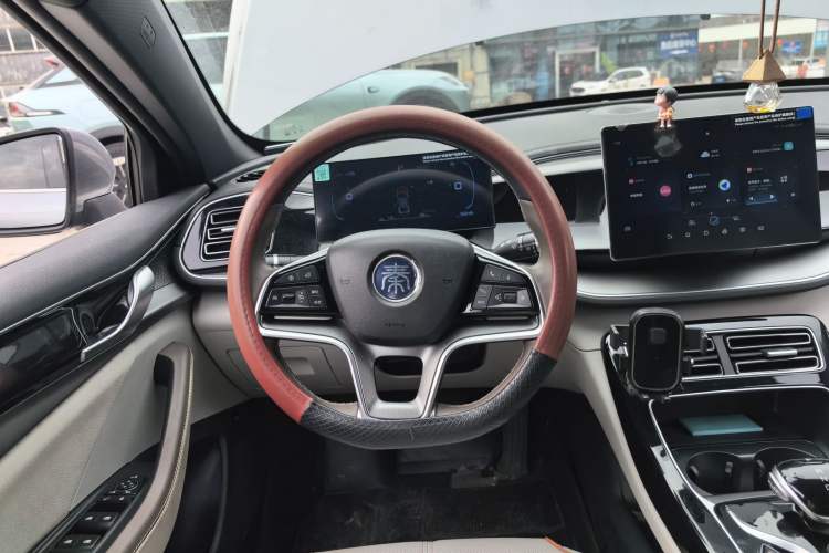 Used BYD Qin PLUS 2024 Honor Edition EV 510KM Beyond Model