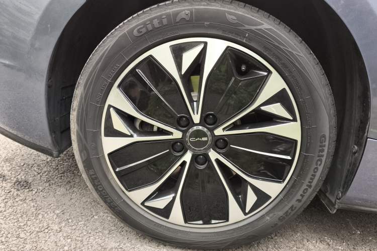 Used BYD Seal 2022 550 km Standard Range Rear-Wheel Drive Prestige Version
