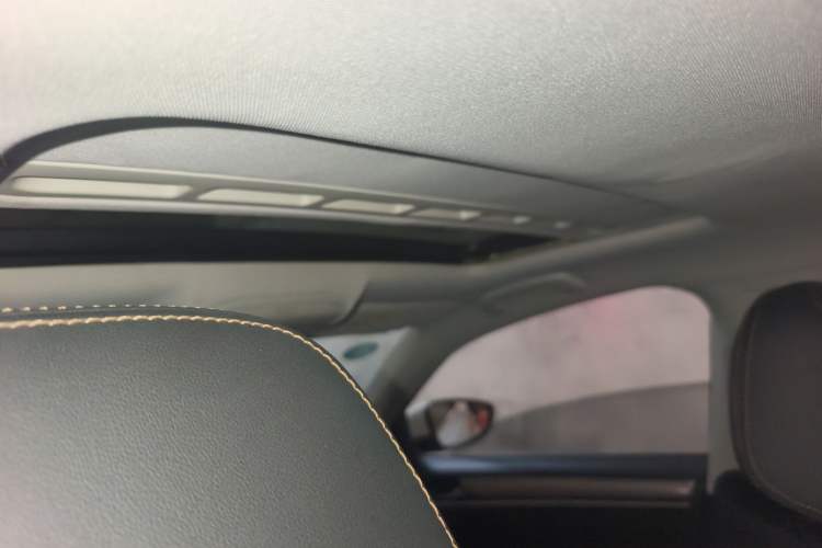 Used Volkswagen Bora 2016 230TSI DSG Comfort Model
