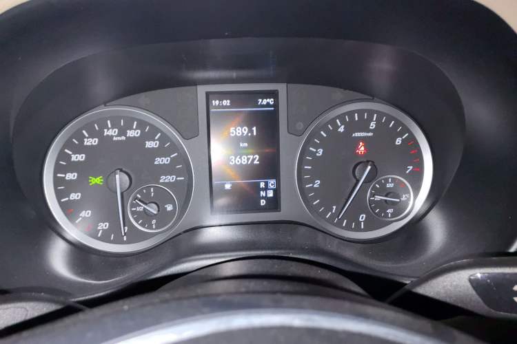 Used Mercedes-Benz Vito 2020 2.0T Business Version 7 Seats
