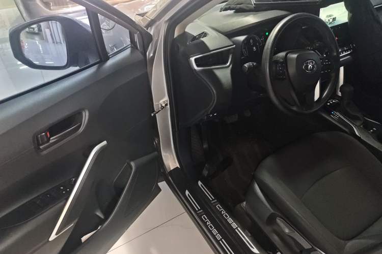 Used Toyota Corolla Cross 2023 Dual-Motor 2.0L Pioneer Edition