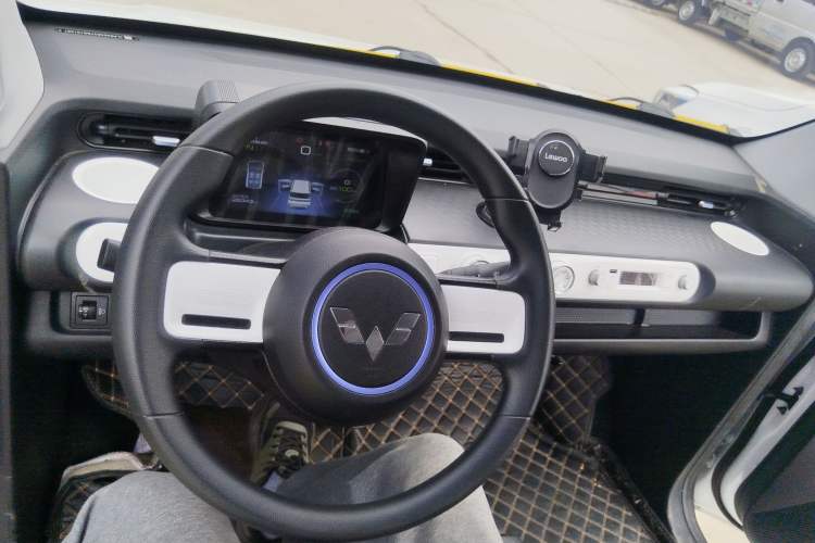 Used Wuling Hongguang MINIEV 2022 GAMEBOY 200km Gaming Edition with Lithium Iron Phosphate