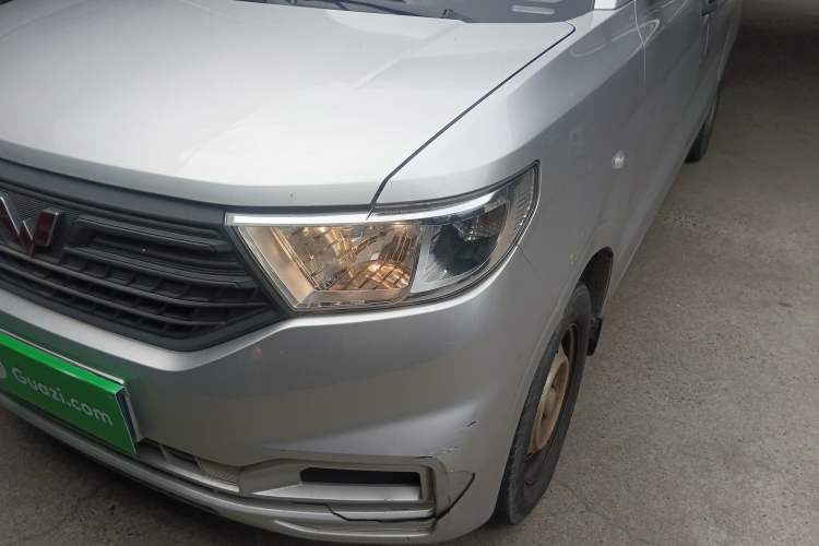 Used Wuling Hongguang V 2022 1.5L Jingqu Edition Electric-Assist LAR