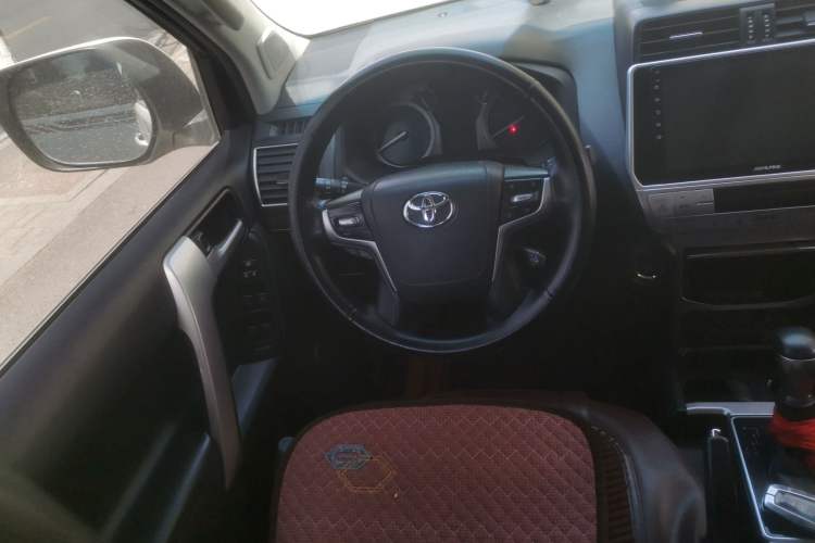 Used Toyota Prado 2018 3.5L Automatic TX-L Steering Wheel